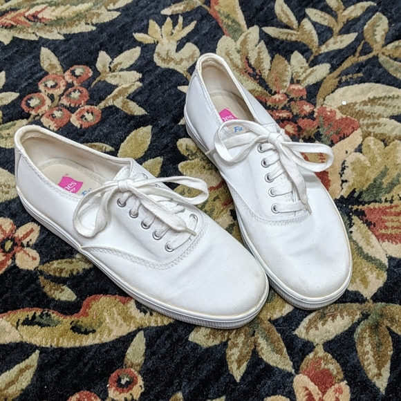 Hanes Shoes - White Tennis Shoes